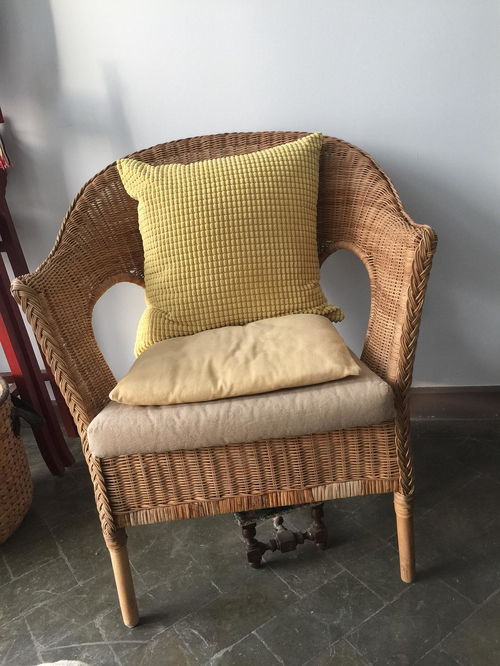 1米4餐桌 宜家臺(tái)燈 落地?zé)?藤椅